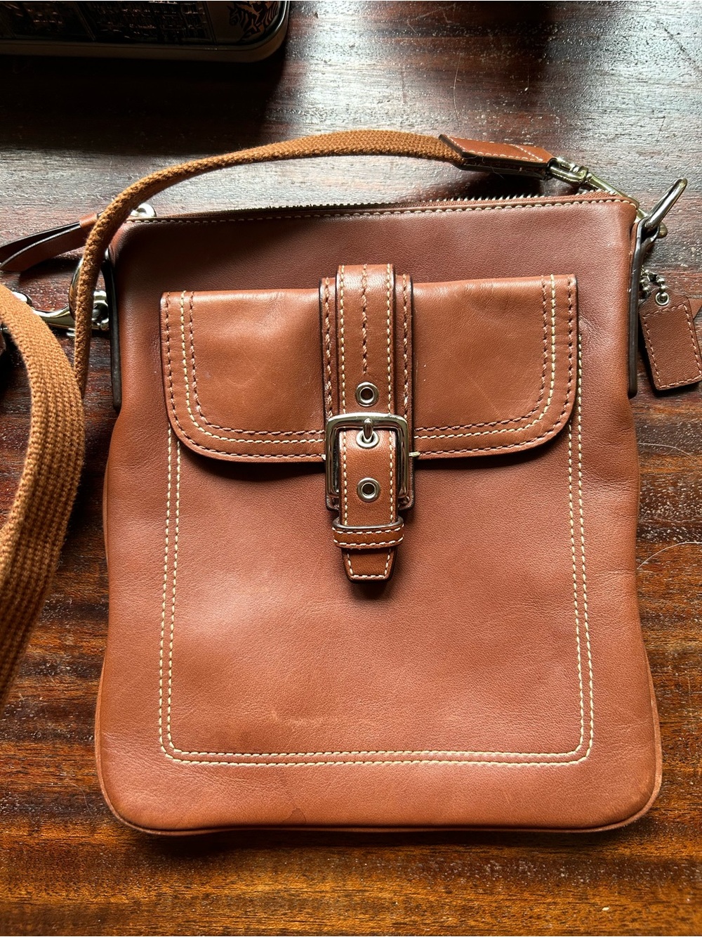 VTG Coach Hamptons British Tan Leather Crossbody Swingpack Bag Y2K Buckle